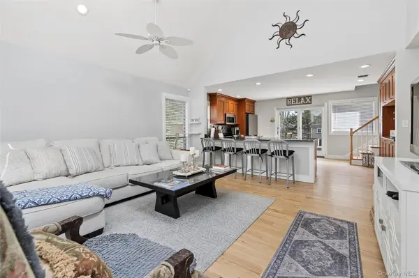 131 Lewis RD, East Quogue, NY 11942