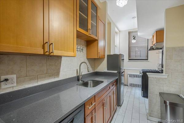67-35 Yellowstone BLVD #1J, Forest Hills, NY 11375