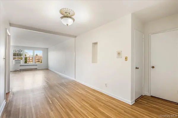 366 Stewart AVE #C4, Garden City, NY 11530