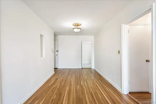 366 Stewart AVE #C4, Garden City, NY 11530