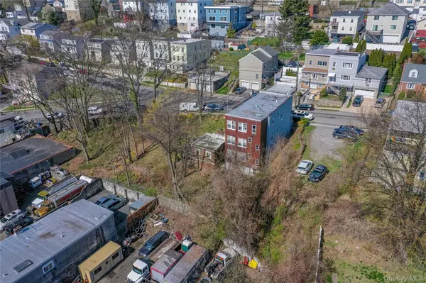 220 Woodland AVE, Yonkers, NY 10703