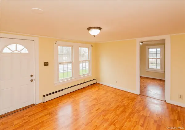 131 Station RD, New Paltz, NY 12528