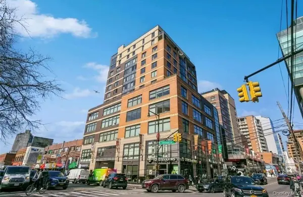 39-16 Prince ST #7E, Flushing, NY 11354