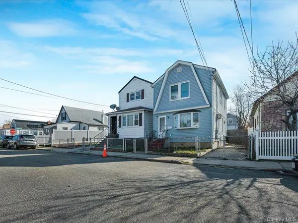 91 Elzey AVE, Elmont, NY 11003
