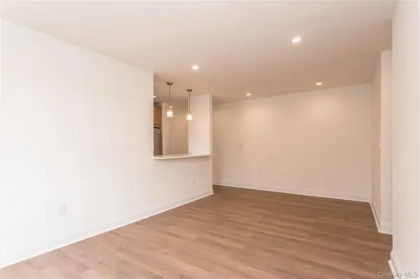 55-23 31 AVE #4-C, Woodside, NY 11377