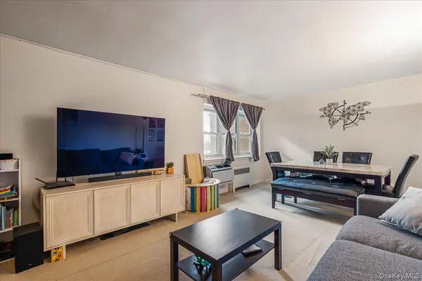 144-55 Melbourne AVE #3E, Flushing, NY 11367