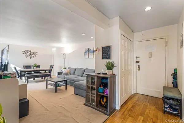 144-55 Melbourne AVE #3E, Flushing, NY 11367