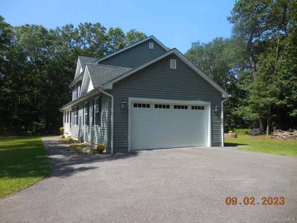 230 Expressway DR, Medford, NY 11763