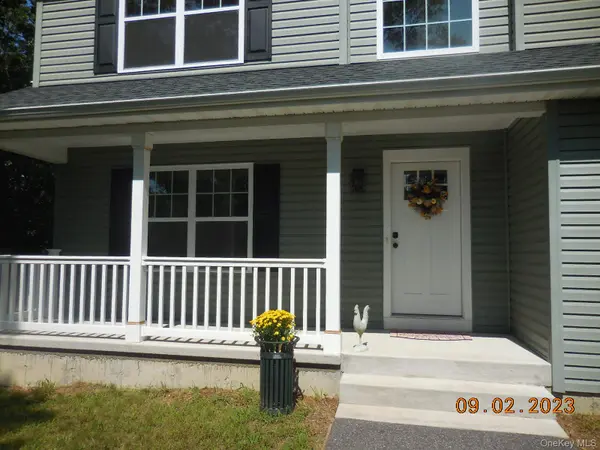 230 Expressway DR, Medford, NY 11763