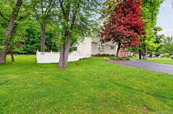 1 Merrywood RD, Wappingers Falls, NY 12590