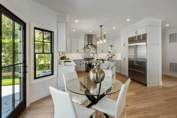33 3rd ST, Manhasset, NY 11030