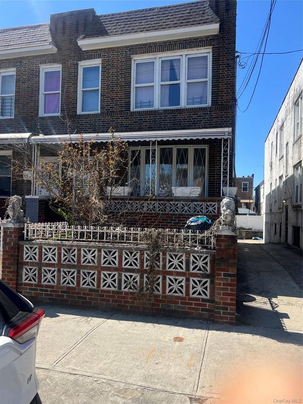 720 E 53rd ST, Brooklyn, NY 11203