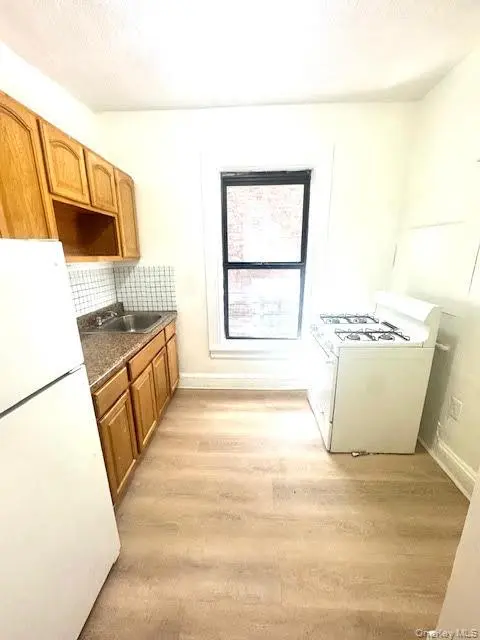 30 Macombs PL #24, New York (manhattan), NY 10039