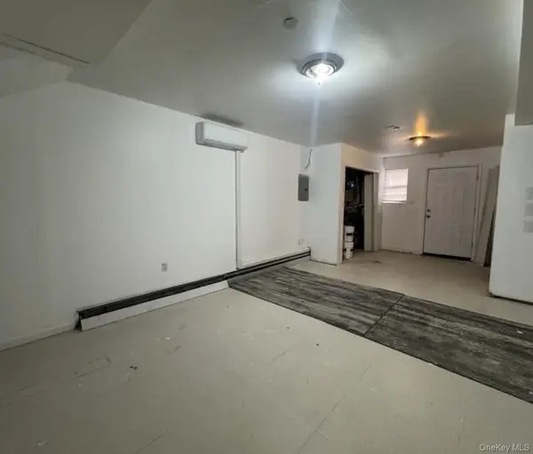 2590 41st ST, Astoria, NY 11103