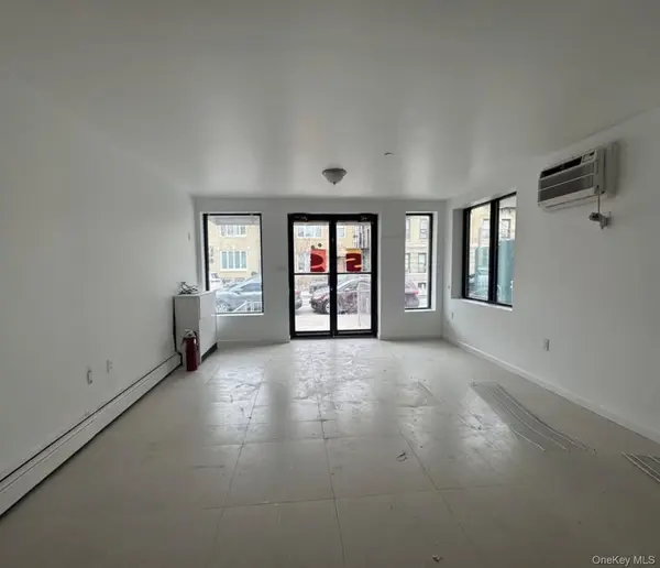2590 41st ST, Astoria, NY 11103