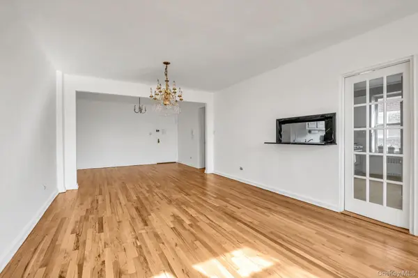 79-10 34th AVE #7W, Jackson Heights, NY 11372