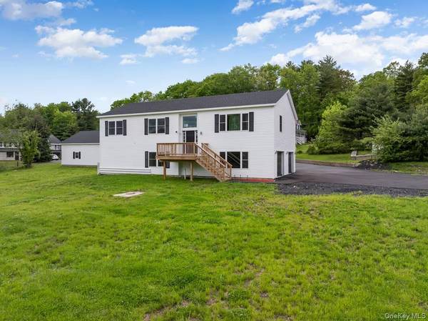 3 Wilson RD, Sparrowbush, NY 12780