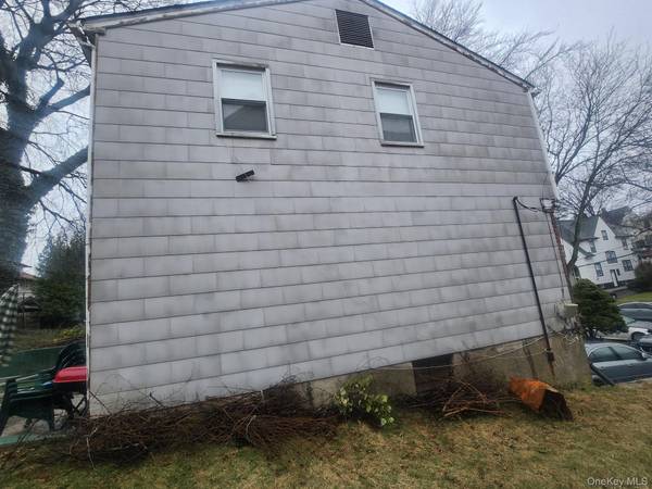 275 Claremont AVE, Mount Vernon, NY 10552
