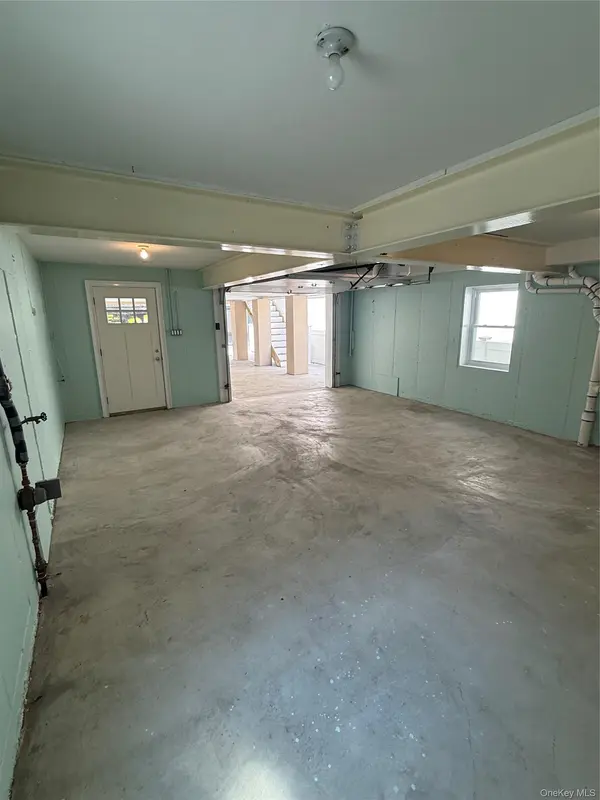 28 New Hampshire ST, Long Beach, NY 11561
