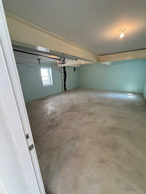 28 New Hampshire ST, Long Beach, NY 11561
