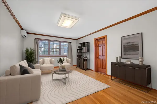 40-19 218th ST, Bayside, NY 11361