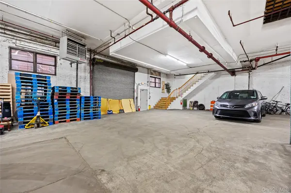 200 Cook ST, Brooklyn, NY 11206