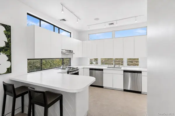 287 Bay WALK, Fire Island Pines, NY 11782