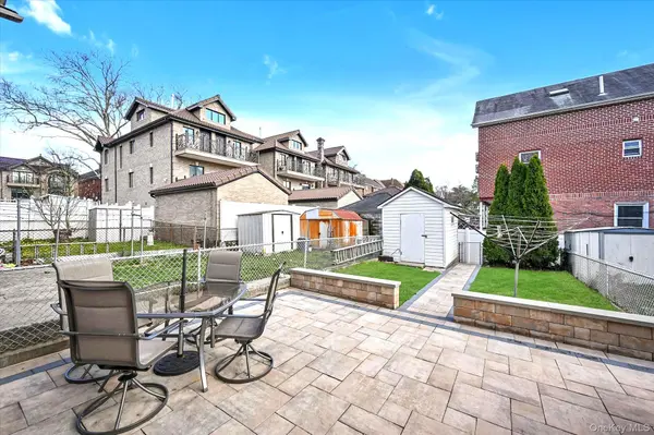 16108 Booth Memorial AVE, Flushing, NY 11365
