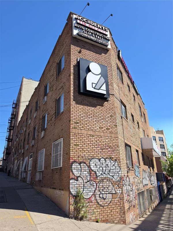 924 Rev James Polite AVE, Bronx, NY 10459