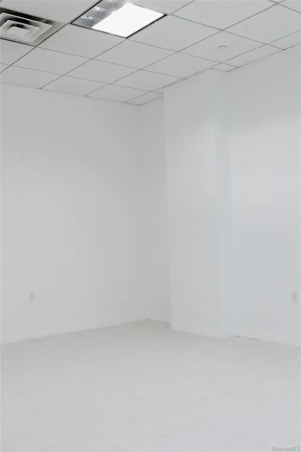 42-05 Parsons BLVD #C1, Flushing, NY 11355