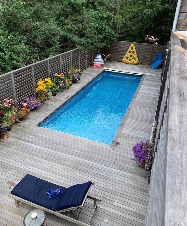 Address not disclosed, Ocean Beach, NY 11770