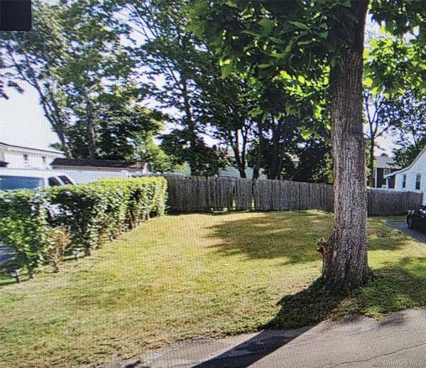 25 S 23rd ST, Wyandanch, NY 11798