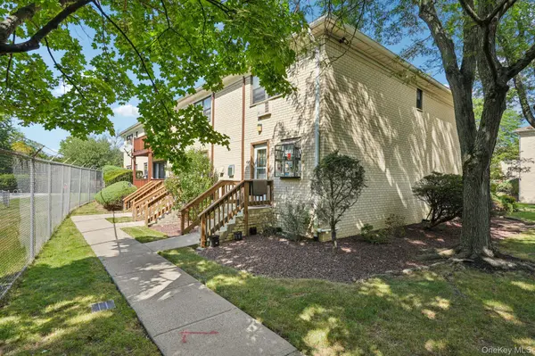 148 Sneden PL #148, Spring Valley, NY 10977