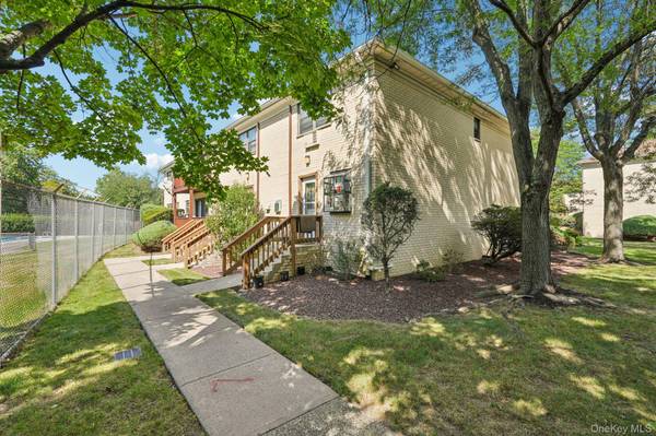 148 Sneden PL #148, Spring Valley, NY 10977