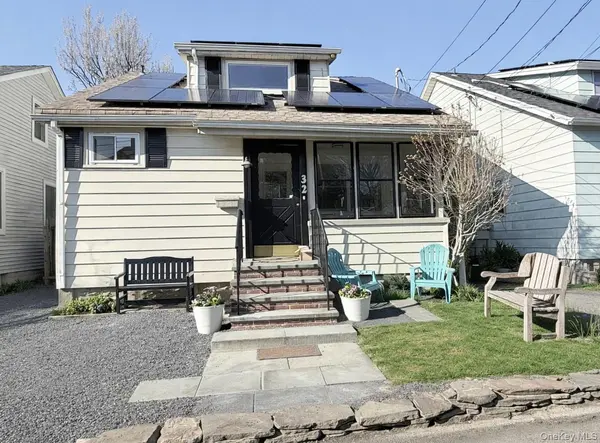 32 9th AVE, Sea Cliff, NY 11579