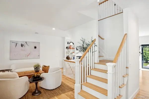 4 Squaw RD, East Hampton, NY 11937