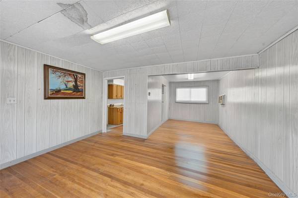 188 Amherst ST, Hempstead, NY 11550