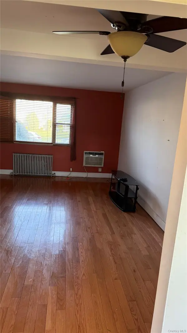 1013 Rottkamp ST ##1, Valley Stream, NY 11580