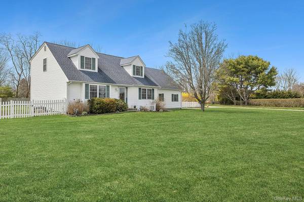 240 Lisa DR, Southold, NY 11971