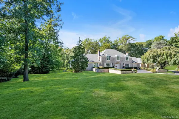 12 OVERLOOK CT, Lattingtown, NY 11560