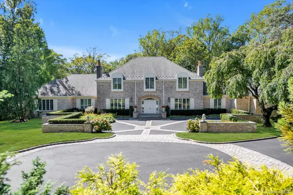 12 OVERLOOK CT, Lattingtown, NY 11560