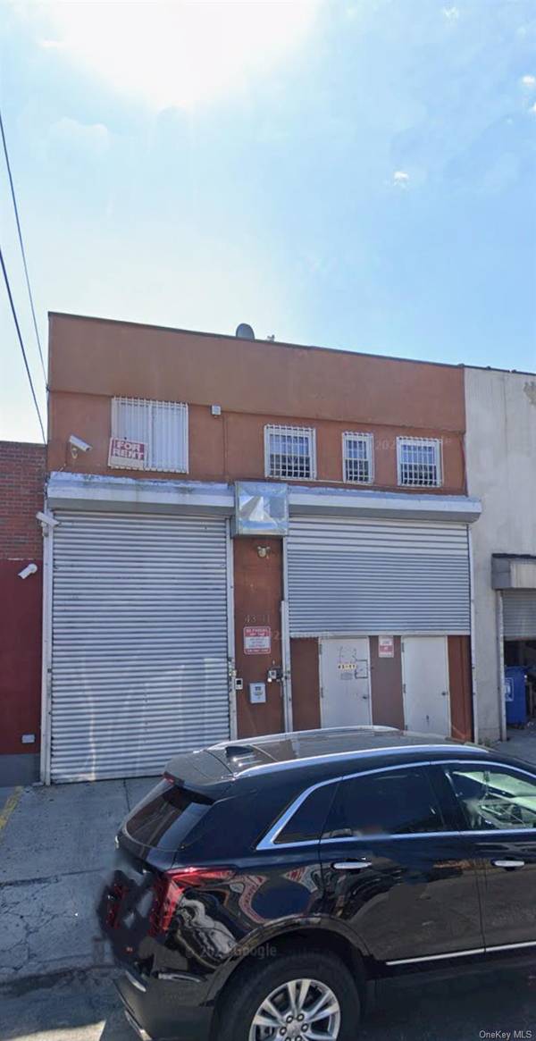 4311 36th ST, Long Island City, NY 11101