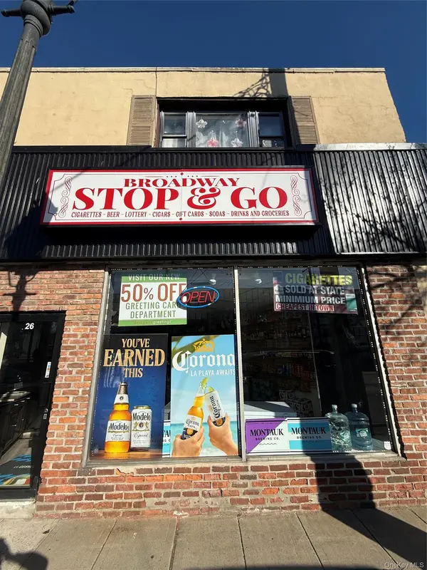 26 Broadway, Massapequa, NY 11758
