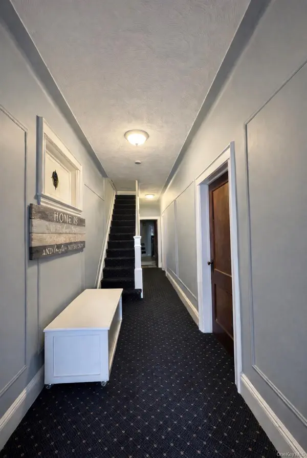 72-15 73 ST, Glendale, NY 11385