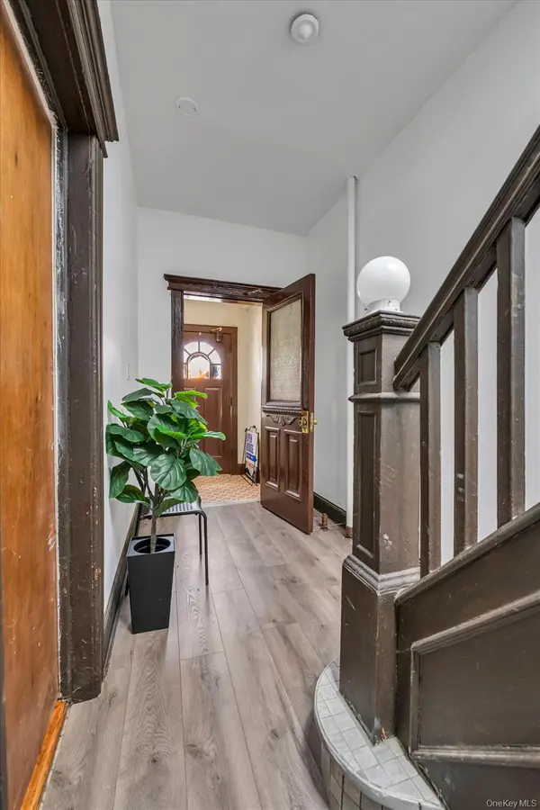 6858 76th ST, Middle Village, NY 11379