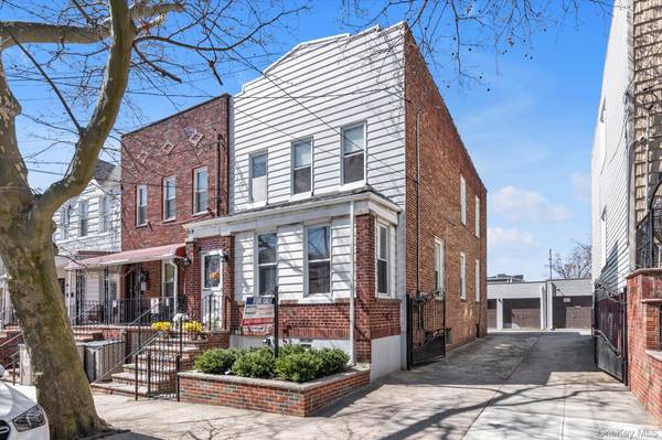 6858 76th ST, Middle Village, NY 11379