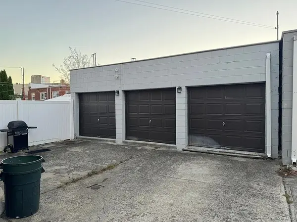 6858 76th ST, Middle Village, NY 11379