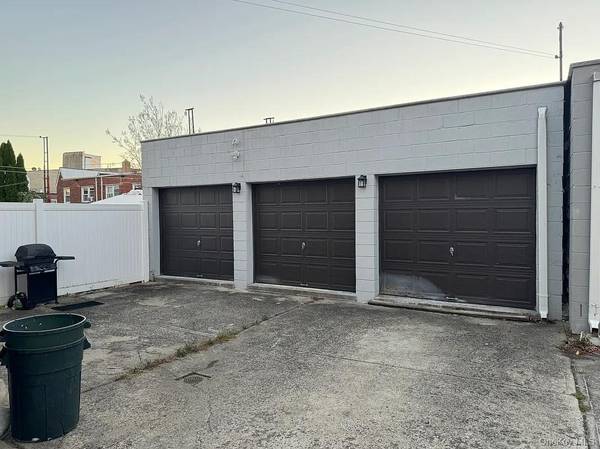6858 76th ST, Middle Village, NY 11379