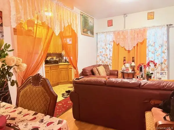 11146 Inwood ST, Jamaica, NY 11435