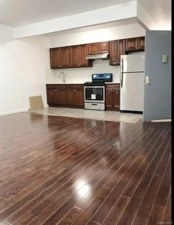 102-03 Jamaica AVE, Richmond Hill, NY 11418